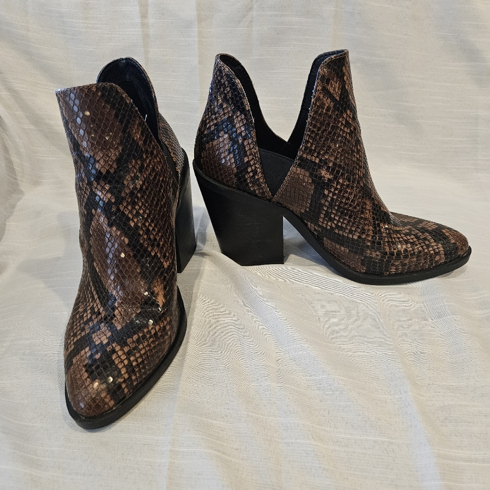 Steve Madden Womens Size 9 Rookie Faux Snakeskin Ankle Boot Western Style
